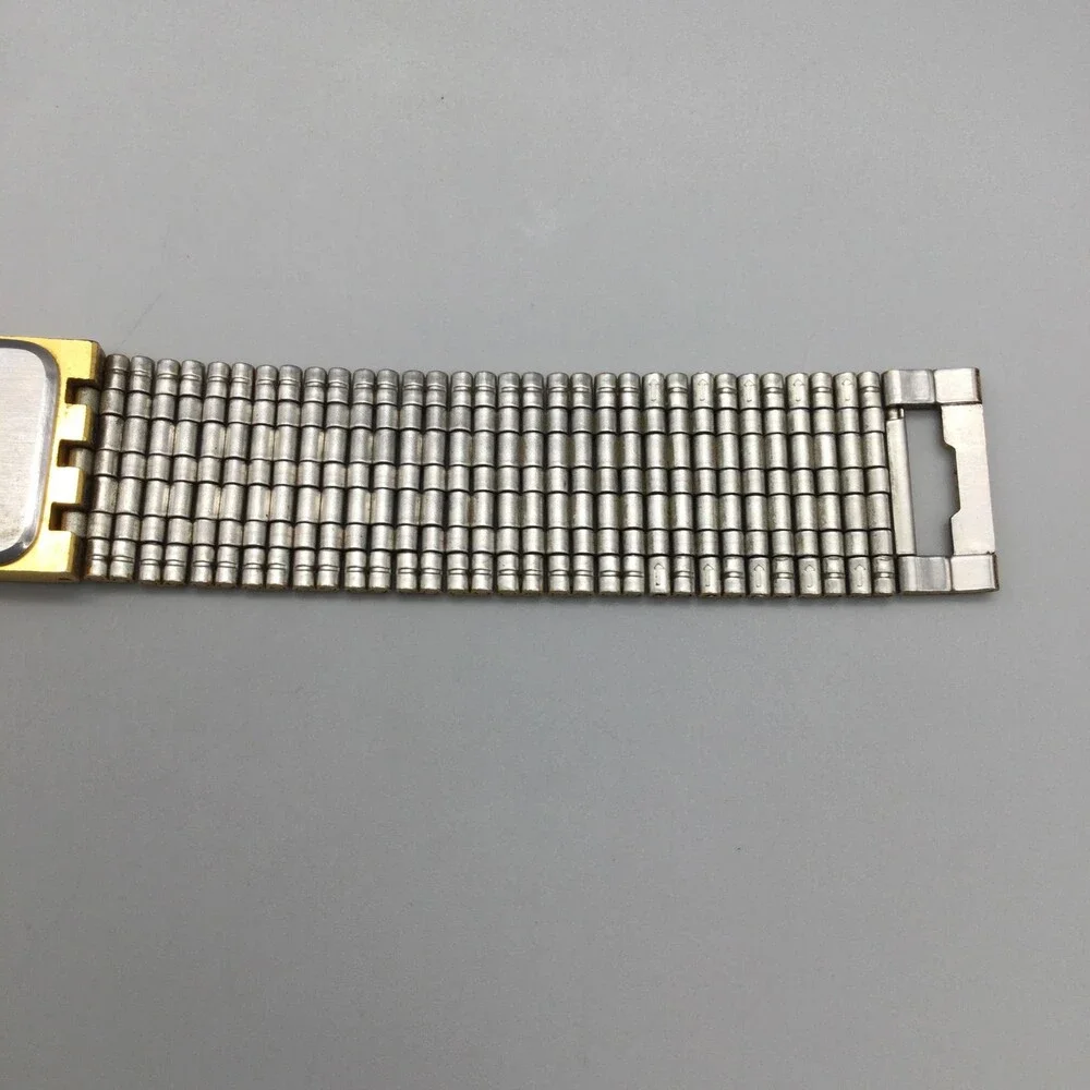 Vintage Elgin Womens Watch 22mm Gold Tone Bracelet FM615-040 New Battery 7.75